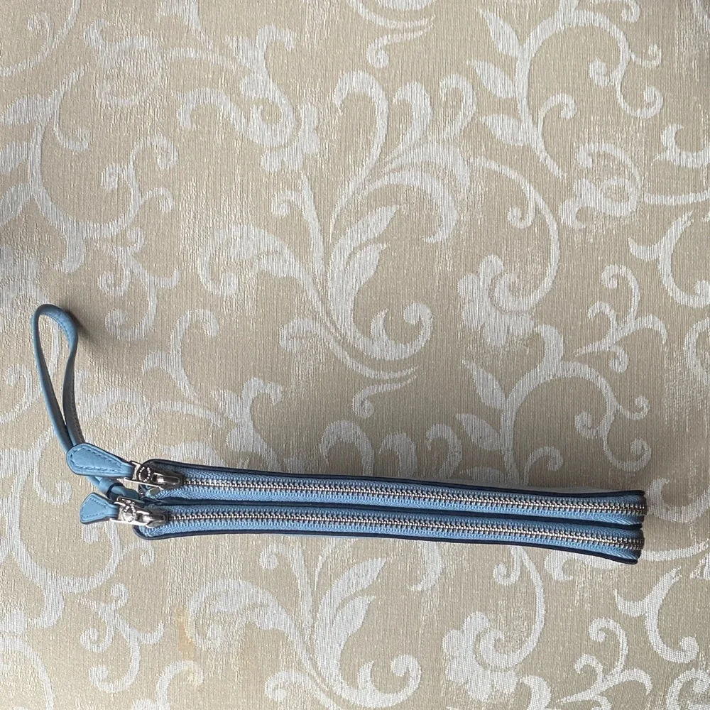 Coach Double Zip Wristlet F54056 Cornflower Blue Pebbled Leather NWT - Picture 7 of 14